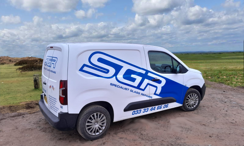 Windscreen repair in Swindon and surrounding areas by the professional - SGR